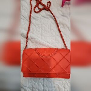 tory burch wallet clutch